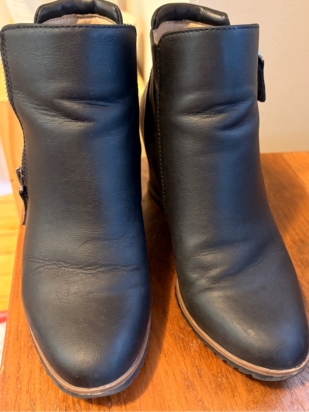 SOUL Naturalizer Black Leather Ankle Booties